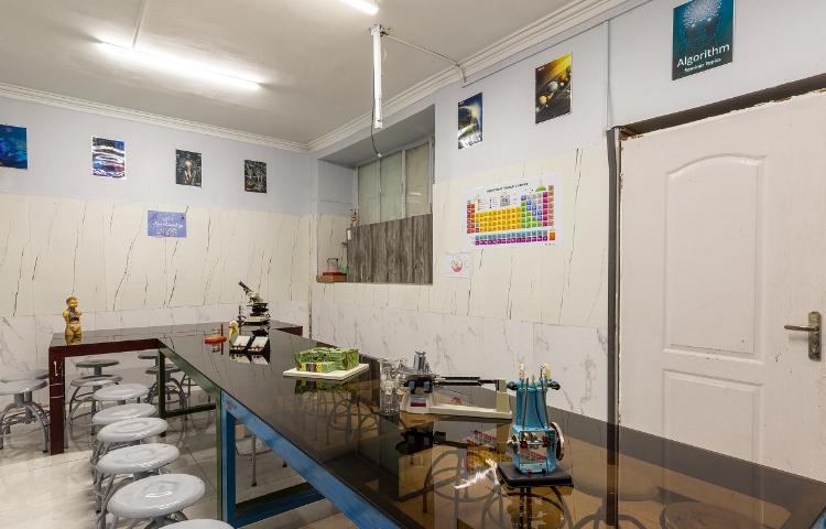 آزمایشگاه متوسطه اول پسرانه منطقه 11 تهران - جمهوری