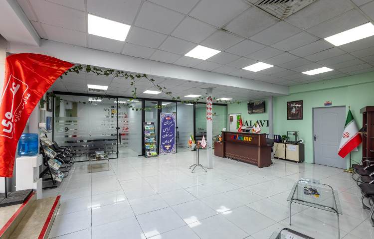 سالن ورودی متوسطه اول پسرانه منطقه 11 تهران - جمهوری