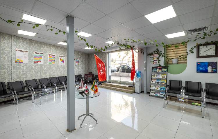 سالن ورودی متوسطه اول پسرانه منطقه 11 تهران - جمهوری