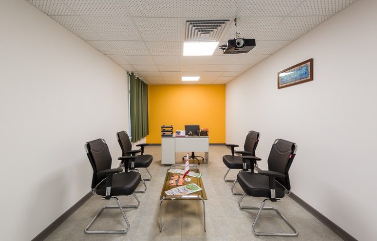 اتاق مشاور متوسطه اول پسرانه منطقه 13 تهران - نیروی هوایی