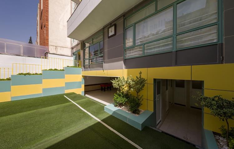 حیاط متوسطه اول پسرانه منطقه 13 تهران - نیروی هوایی