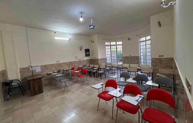 کلاس متوسطه اول پسرانه ناحیه 1 شیراز - ولیعصر