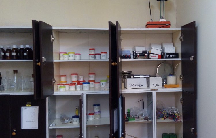 آزمایشگاه متوسطه اول پسرانه ناحیه 3 اصفهان - هزارجریب