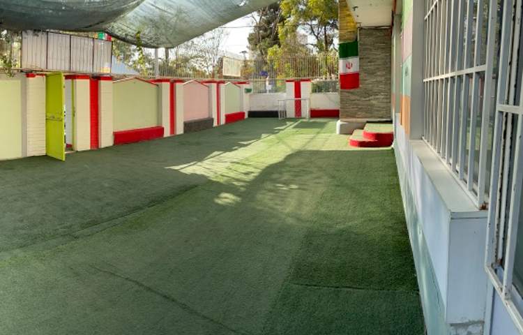 حیاط متوسطه اول پسرانه ناحیه 3 مشهد - بابک