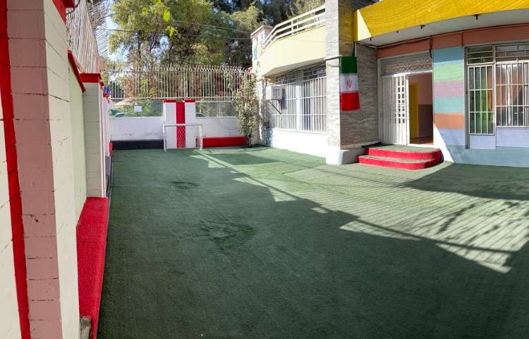 حیاط متوسطه اول پسرانه ناحیه 3 مشهد - بابک