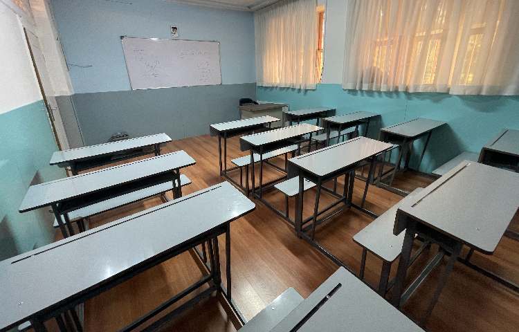 کلاس متوسطه اول پسرانه ناحیه 3 مشهد - بابک