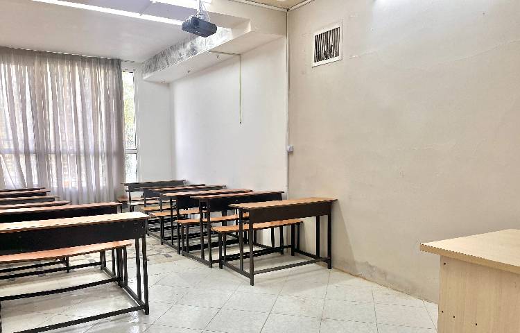 کلاس متوسطه اول پسرانه ناحیه 7 مشهد - وکیل آباد