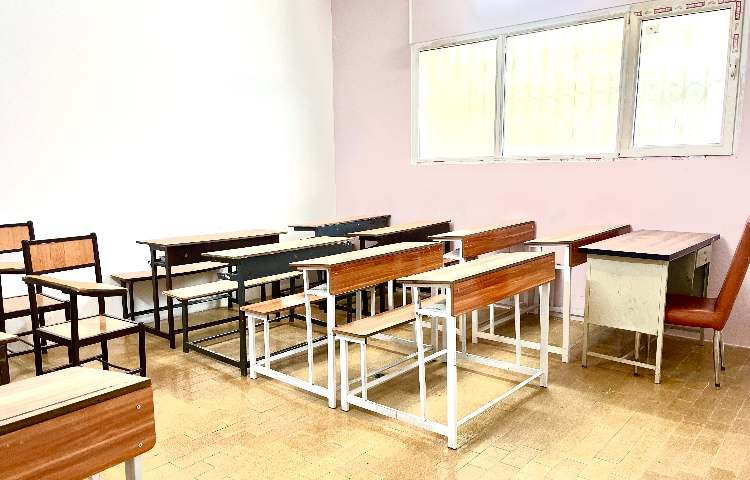 کلاس متوسطه اول پسرانه ناحیه 7 مشهد - وکیل آباد