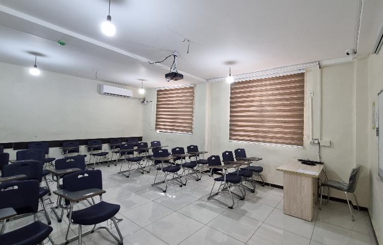 کلاس متوسطه اول پسرانه پیشگامان علوی بندرعباس