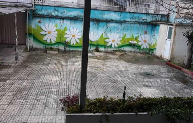 حیاط متوسطه دوم دخترانه آفرینش رشت