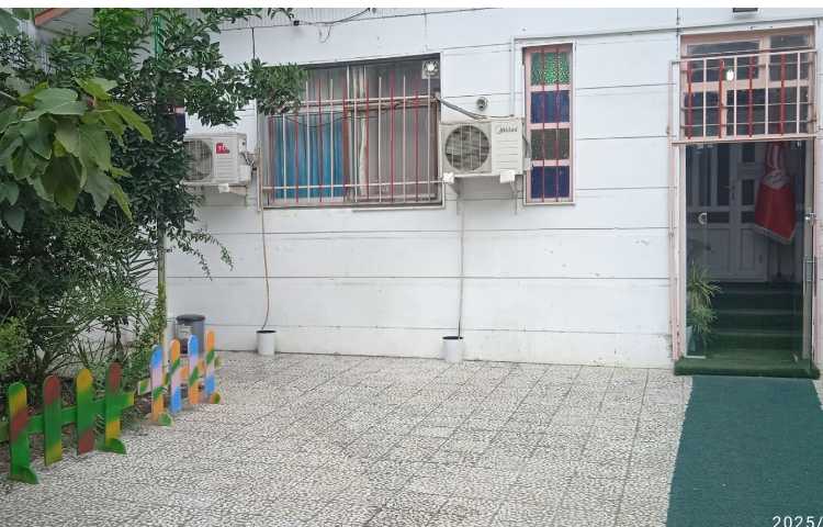 حیاط متوسطه دوم دخترانه آفرینش رشت