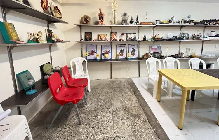 آزمایشگاه متوسطه دوم دخترانه علوی گرگان