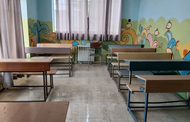 کلاس متوسطه دوم دخترانه فاطمیه پاکدشت
