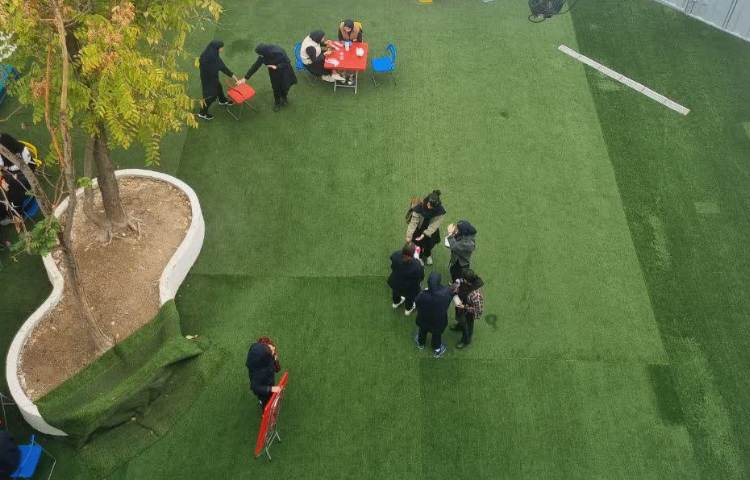 حیاط متوسطه دوم دخترانه منطقه 13 تهران - خیابان دماوند