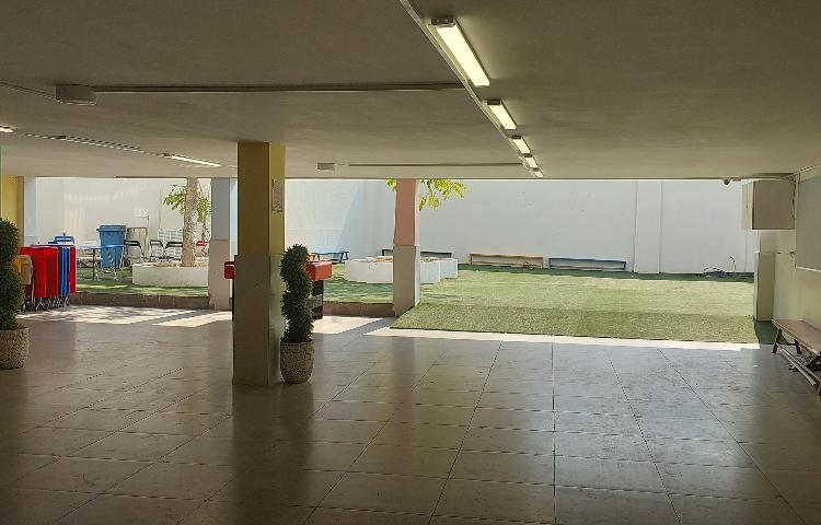 حیاط متوسطه دوم دخترانه منطقه 13 تهران - خیابان دماوند