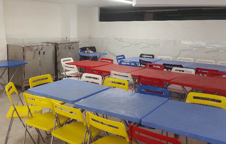 غذاخوری متوسطه دوم دخترانه منطقه 13 تهران - خیابان دماوند