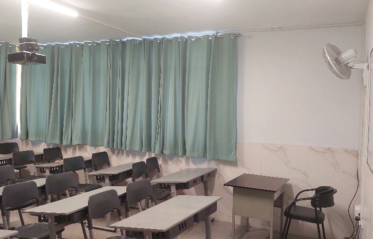 کلاس متوسطه دوم دخترانه منطقه 13 تهران - خیابان دماوند