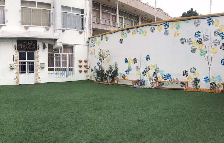 حیاط متوسطه دوم دخترانه ناحیه 1 تبریز - آبرسان