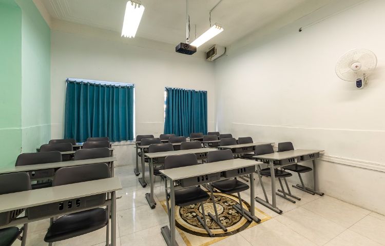 کلاس متوسطه دوم پسرانه منطقه 11 تهران - جمهوری