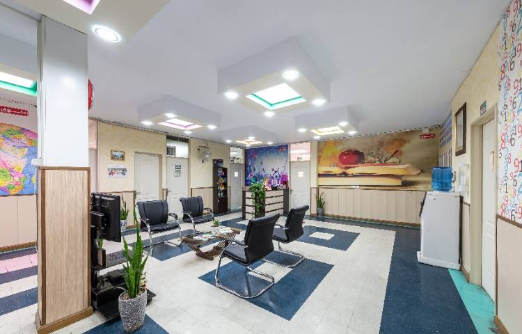 سالن ورودی متوسطه دوم پسرانه منطقه 5 تهران - آریاشهر