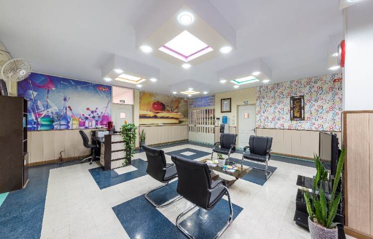 سالن ورودی متوسطه دوم پسرانه منطقه 5 تهران - آریاشهر