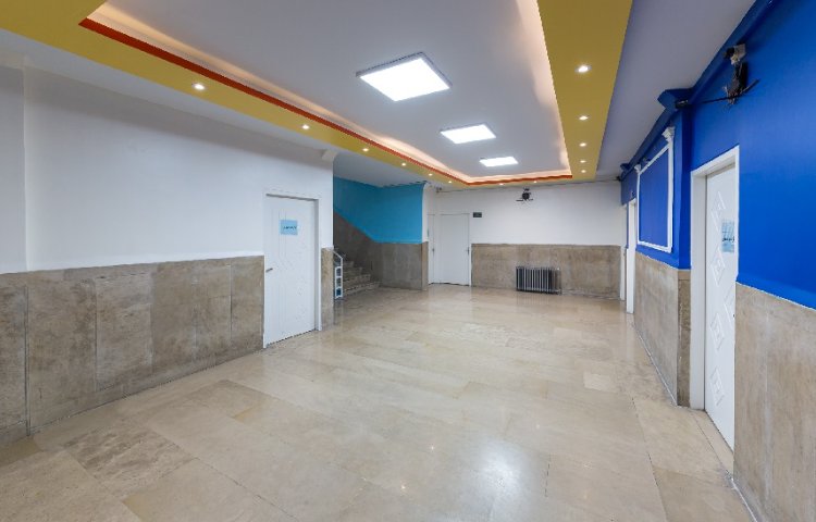 راه‌پله متوسطه دوم پسرانه منطقه 8 تهران - نارمک