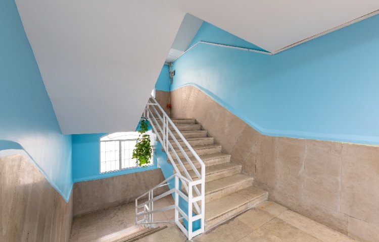 راه‌پله متوسطه دوم پسرانه منطقه 8 تهران - نارمک