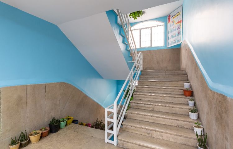 راه‌پله متوسطه دوم پسرانه منطقه 8 تهران - نارمک