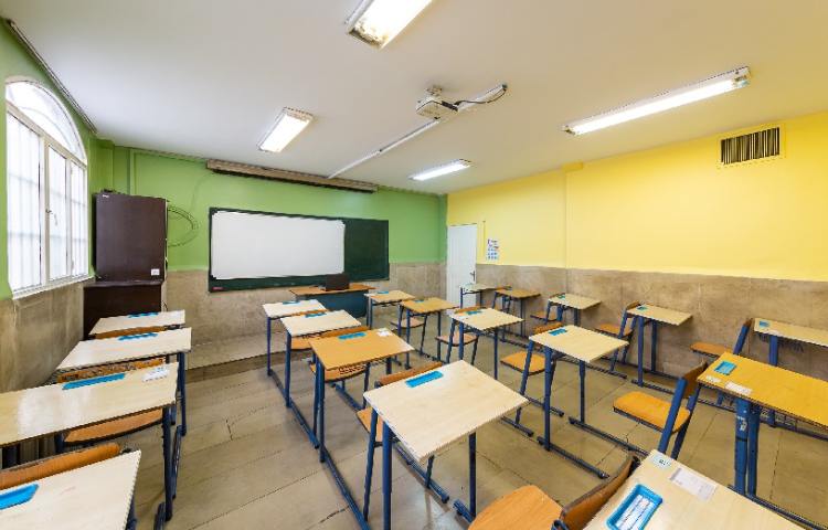 کلاس متوسطه دوم پسرانه منطقه 8 تهران - نارمک