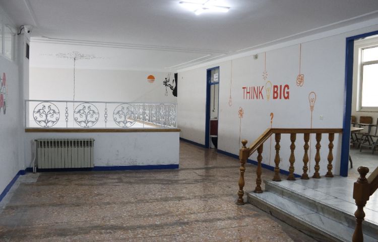 راه‌پله متوسطه دوم پسرانه ناحیه 4 تبریز - گلباد