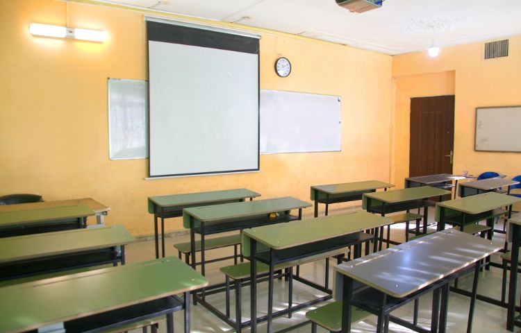 کلاس متوسطه دوم پسرانه ناحیه 7 مشهد - وکیل آباد