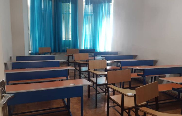 کلاس متوسطه دوم پسرانه پارس ایران کرج