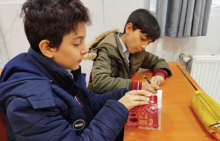 محاسبه‌ی حجم مکعب 8