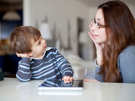 دست کودکان خود را برای پرسیدن سوال باز بگذارید؛