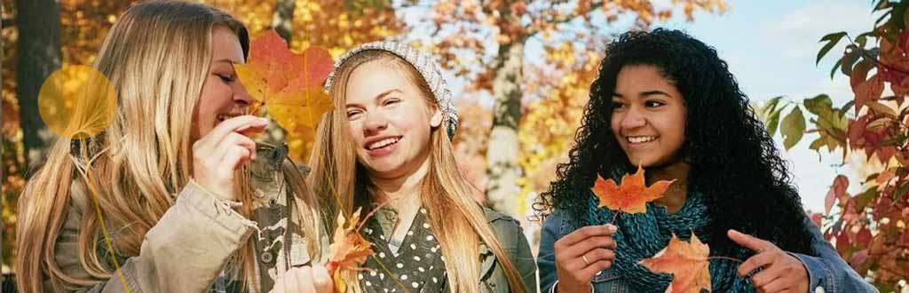 محیط و دوستان چگونه بر نوجوان تاثیر می‌گذارند؟