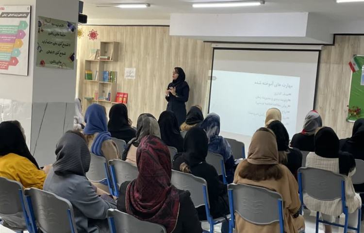 مراسم اهدای کارنامه تابستان پایه یازدهم 1403-1402 2