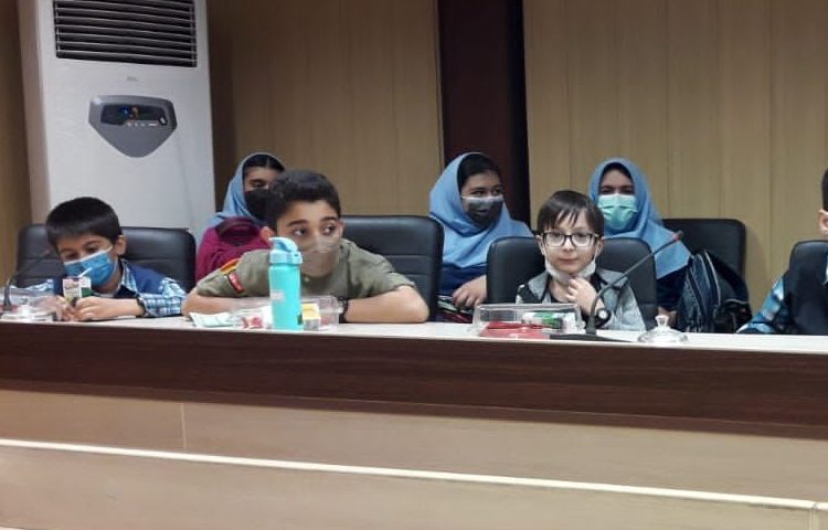 مراسم تقدیر از رتبه های برتر جشنواره سفیران سلامت دانش آموزی 13