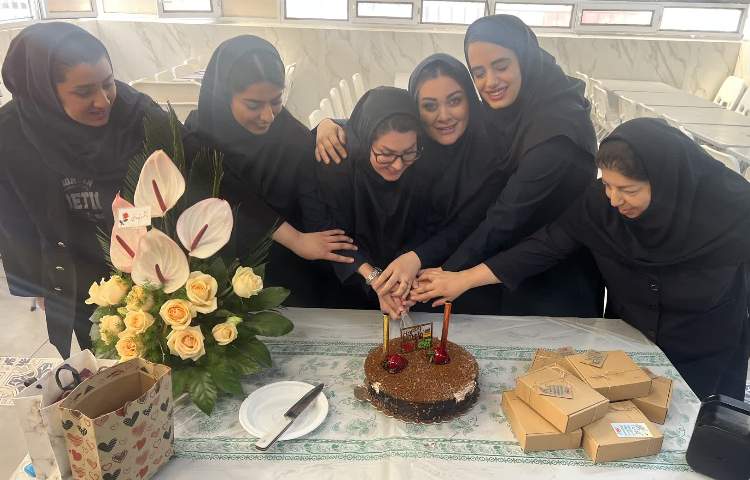 مراسم تولد معلمین متولد فروردین 2
