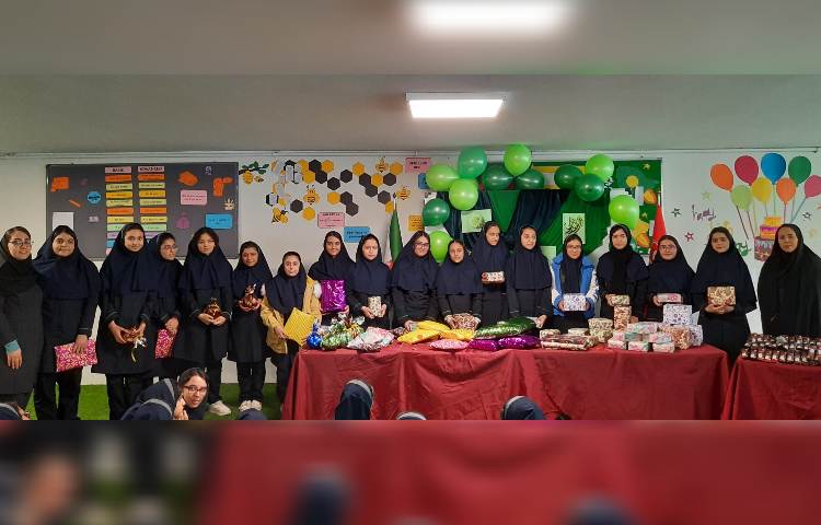 مراسم جشن نیمه شعبان و اهدای جوایز دانش آموزان برتر نیمسال اول تحصیلی 4