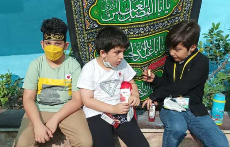 :مراسم سوگواری اباعبدالحسین(ع)، دانش آموزان دوره اول 6