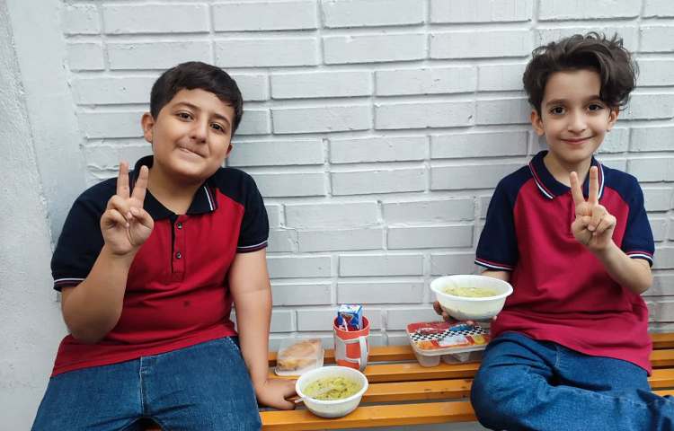 مراسم سوگواری ایام فاطمیه تهیه و پخت آش نذری 11