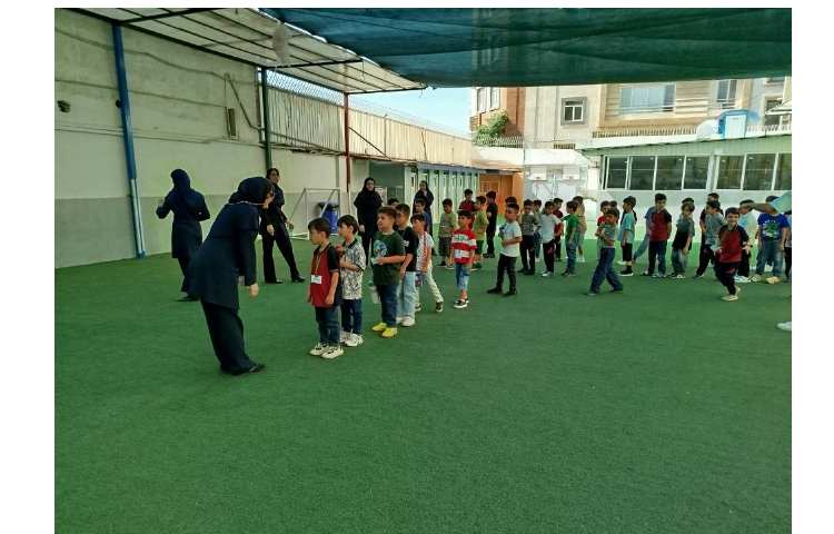 مراسم صبحگاهی در اولین روز پایگاه تابستانی 11