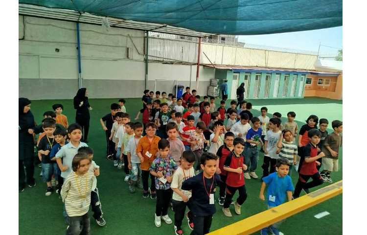 مراسم صبحگاهی در اولین روز پایگاه تابستانی 7