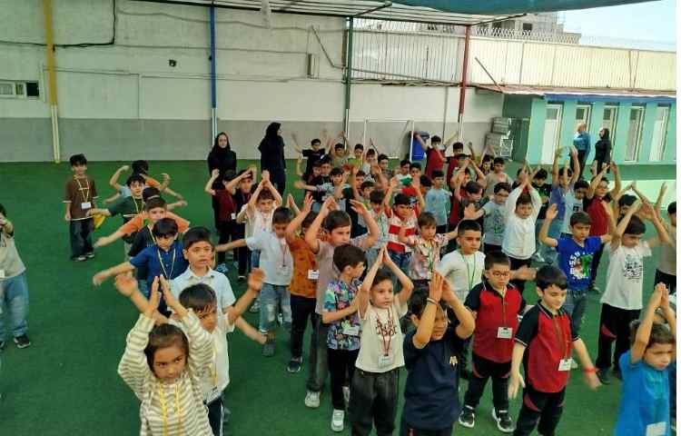 مراسم صبحگاهی در اولین روز پایگاه تابستانی 9