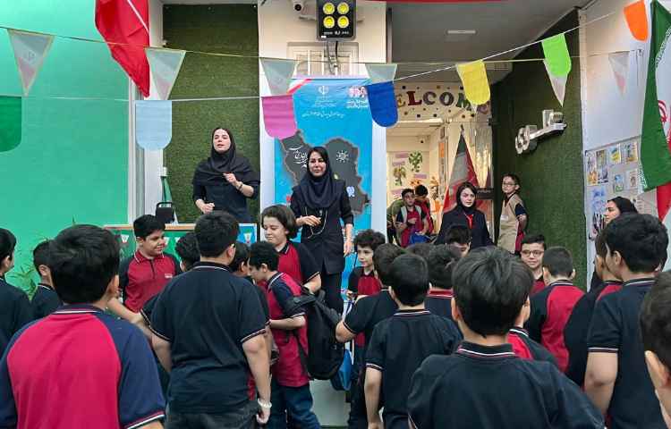 مراسم صبحگاه زبانی 2