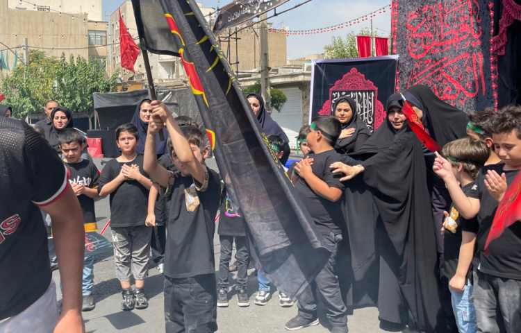 : مراسم عزاداری دانش آموزان علوی 10