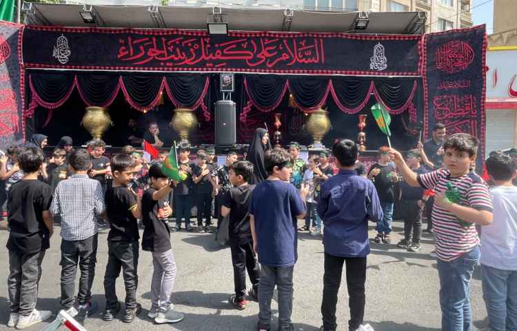 : مراسم عزاداری دانش آموزان علوی