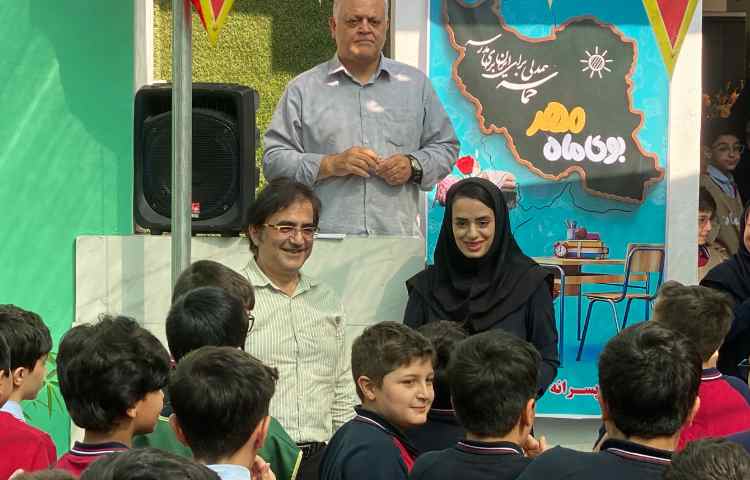 مراسم قدردانی از معلمان برتر پایه دبستان 3