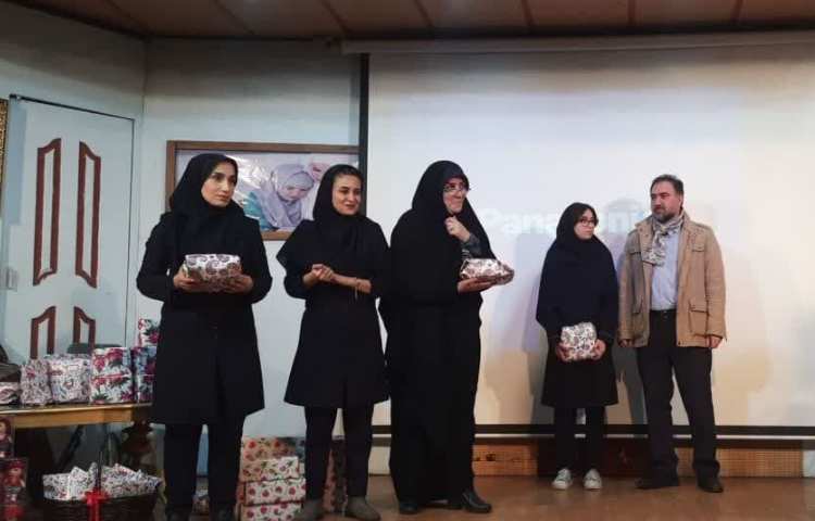 مراسم میلاد حضرت علی(ع) و تقدیر از رتبه داران ترم اول 8