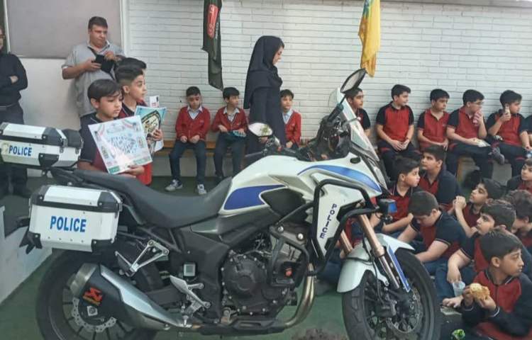 مراسم هفته انتظامی 4